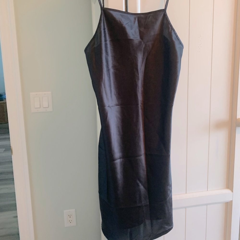 Gilligan & O’Malley black satin robe